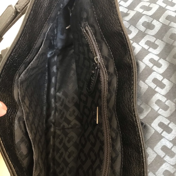 SEND me an offer
Diane Von Furstenberg 🌹 - Picture 8 of 12